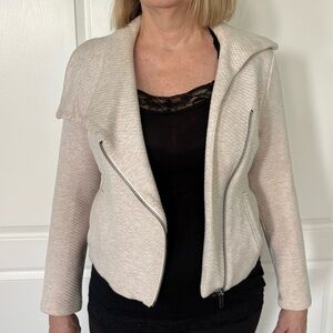 Vintage CAbi Women's Cream Jacket with Zipper Detail